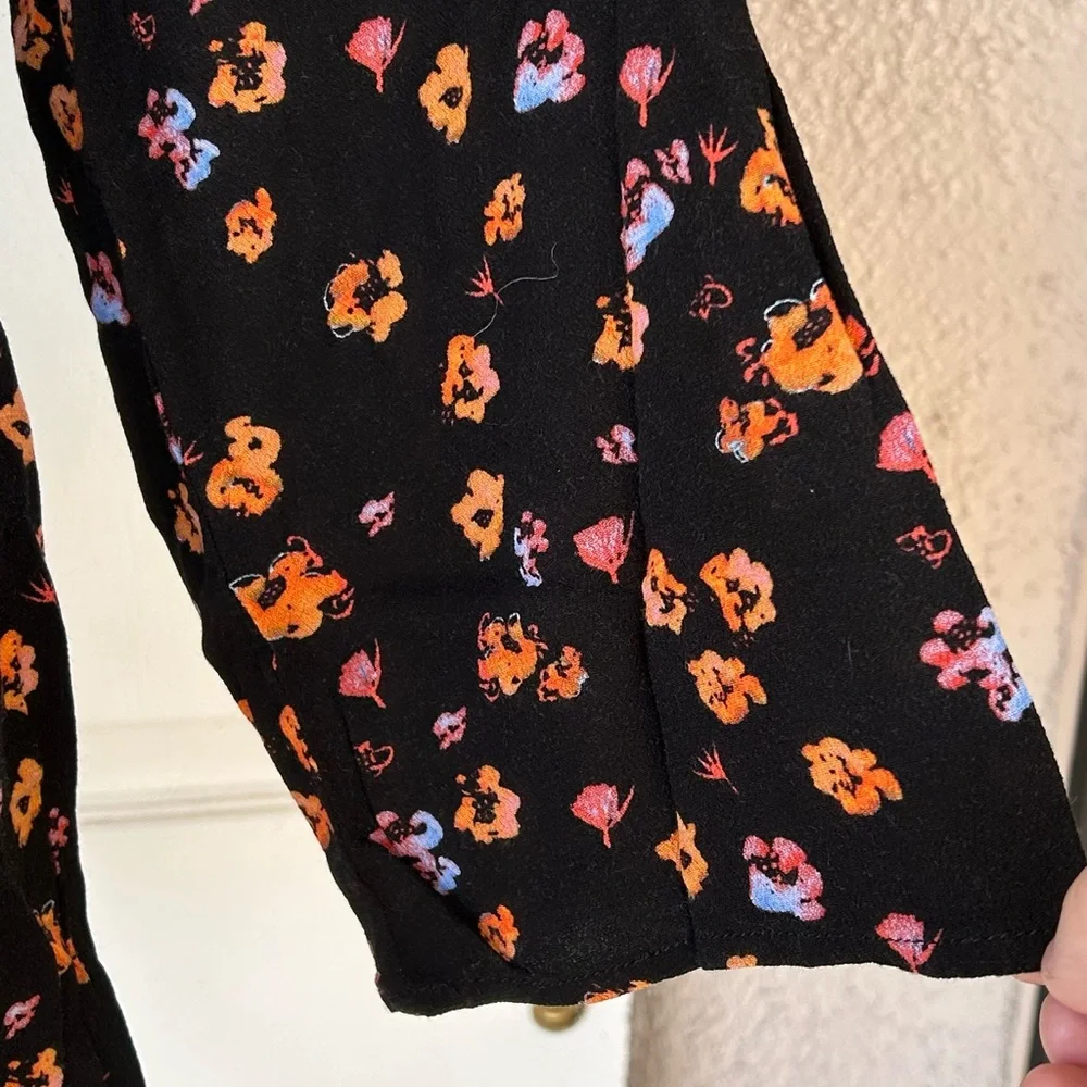 Free People Women’s V-Neck Floral‎ Belted Romper Size 2